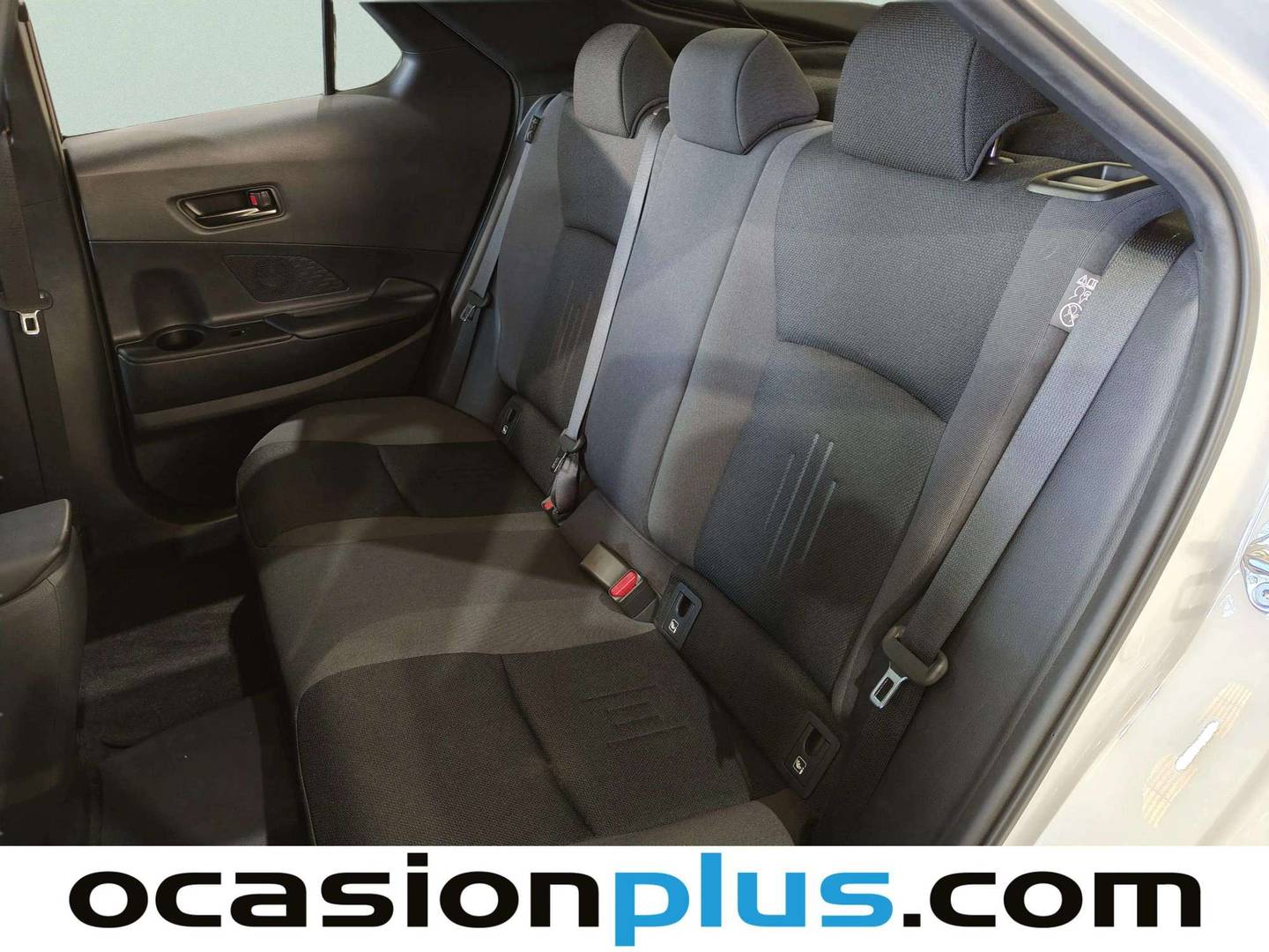 Foto asientos traseros Toyota C-HR Toyota C-HR 220PH Advance (223 CV)