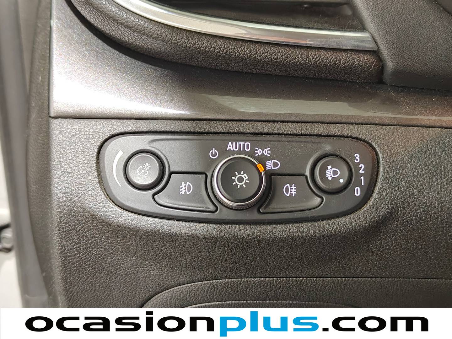 Extras y acabados del Opel Mokka X Opel Mokka X 1.6 CDTi S&S Excellence 4X2 (136 CV)