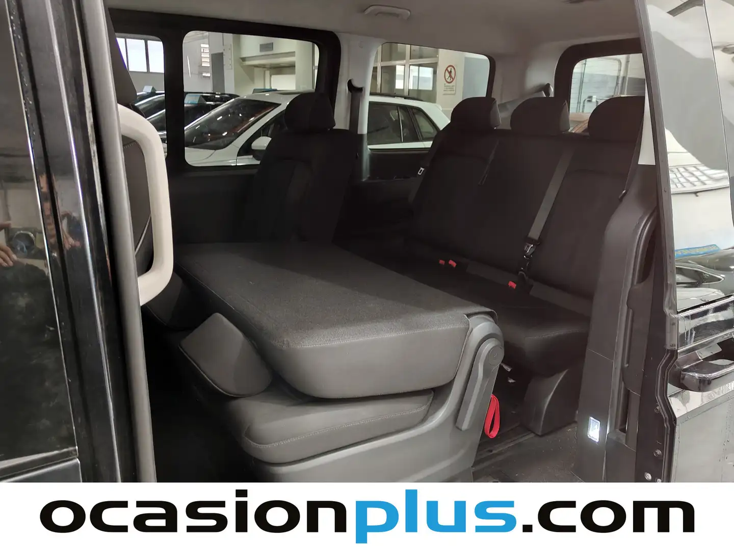 Foto Hyundai Staria Hyundai Staria 2.2 CRDI Maxx 9S  (177 CV) 9 Plazas