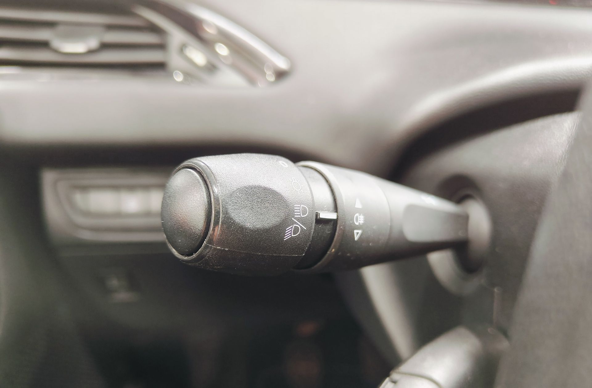 Peugeot 208 1.0L PureTech Access - foto 19