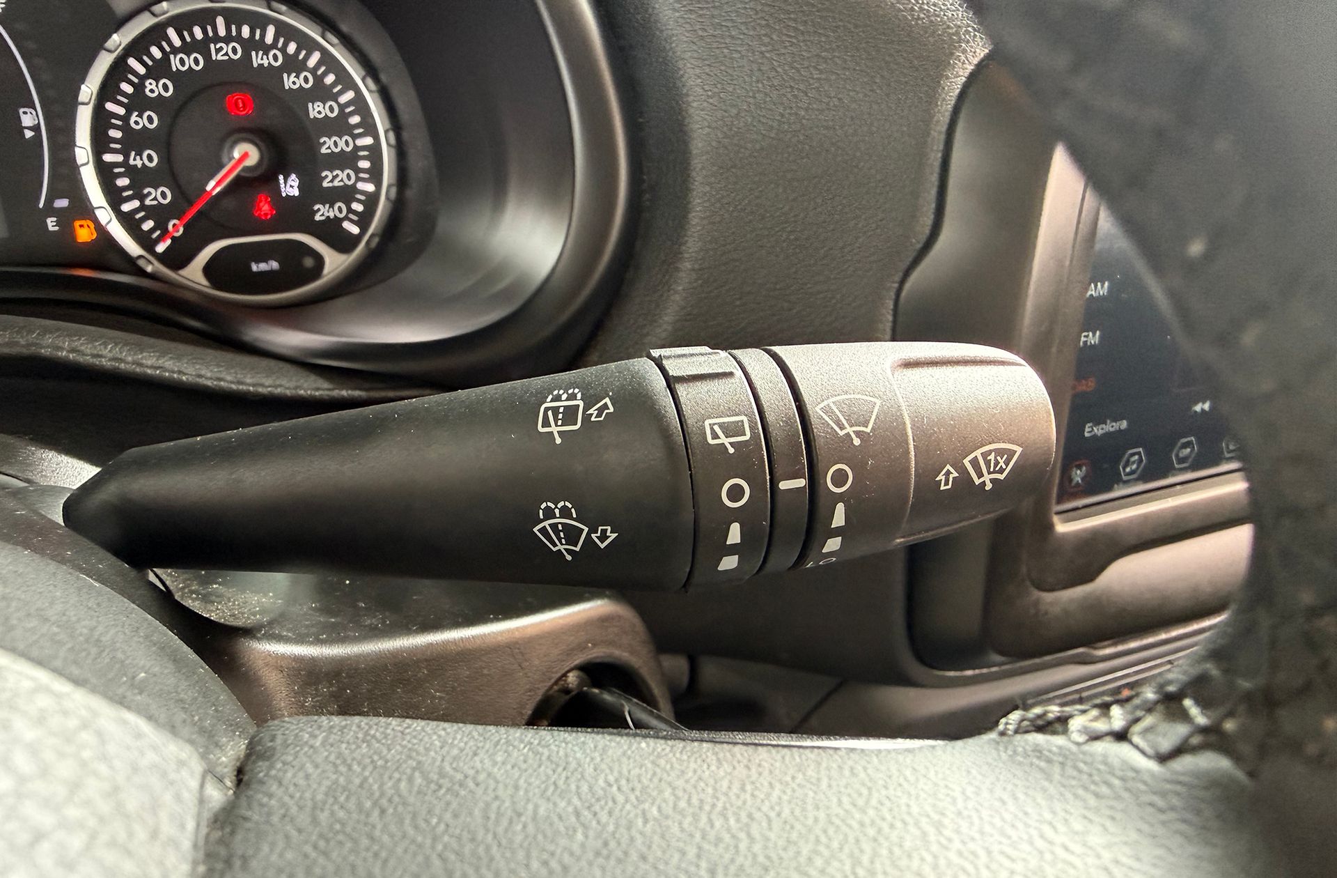 Jeep Renegade eHybrid Longitude ATX - foto 22