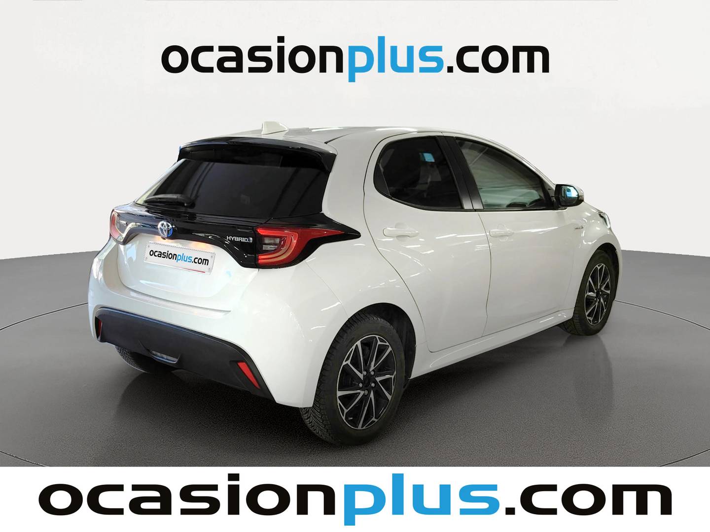 Foto trasera Toyota Yaris Toyota Yaris 120H Business Plus (116 CV) derecha