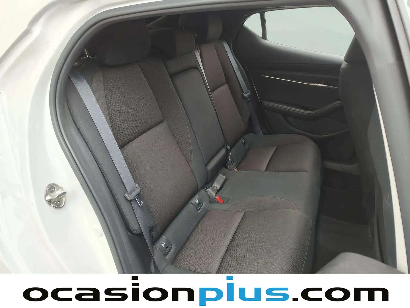 Foto Mazda Mazda3 Mazda Mazda 3 2.0 e-Skyactiv-G Evolution (122 CV)