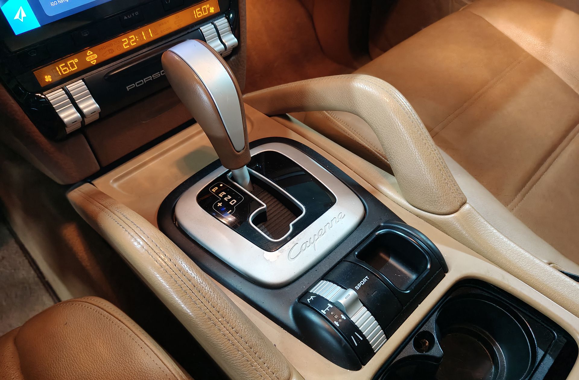 Porsche Cayenne - foto 5
