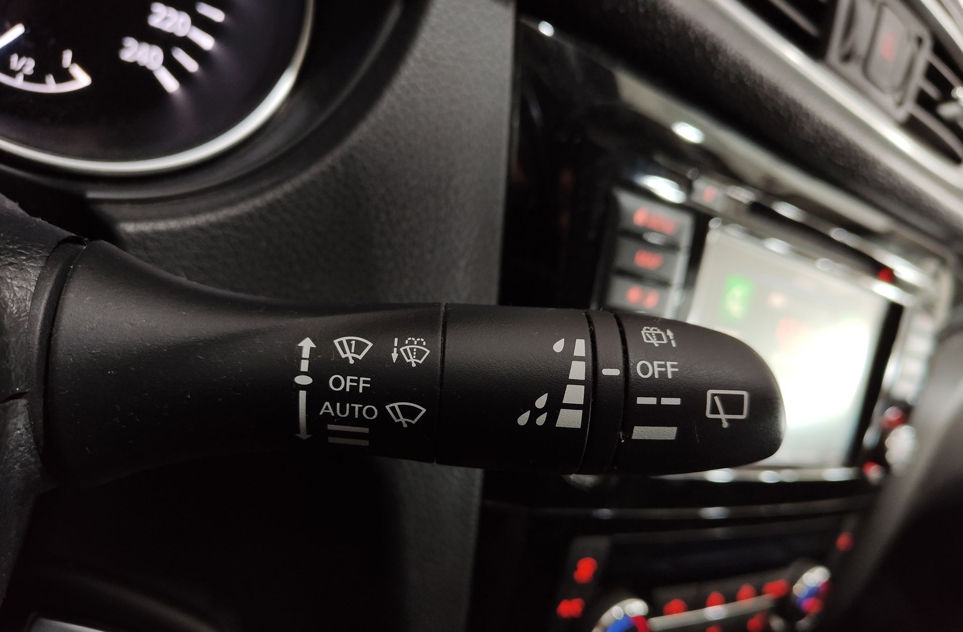 Nissan Qashqai DIG-T 140 N-Connecta - foto 25