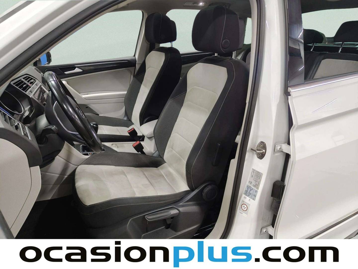 Foto asientos delanteros Volkswagen Tiguan Volkswagen Tiguan Sport 2.0 TDI (150 CV) Pack R-Line