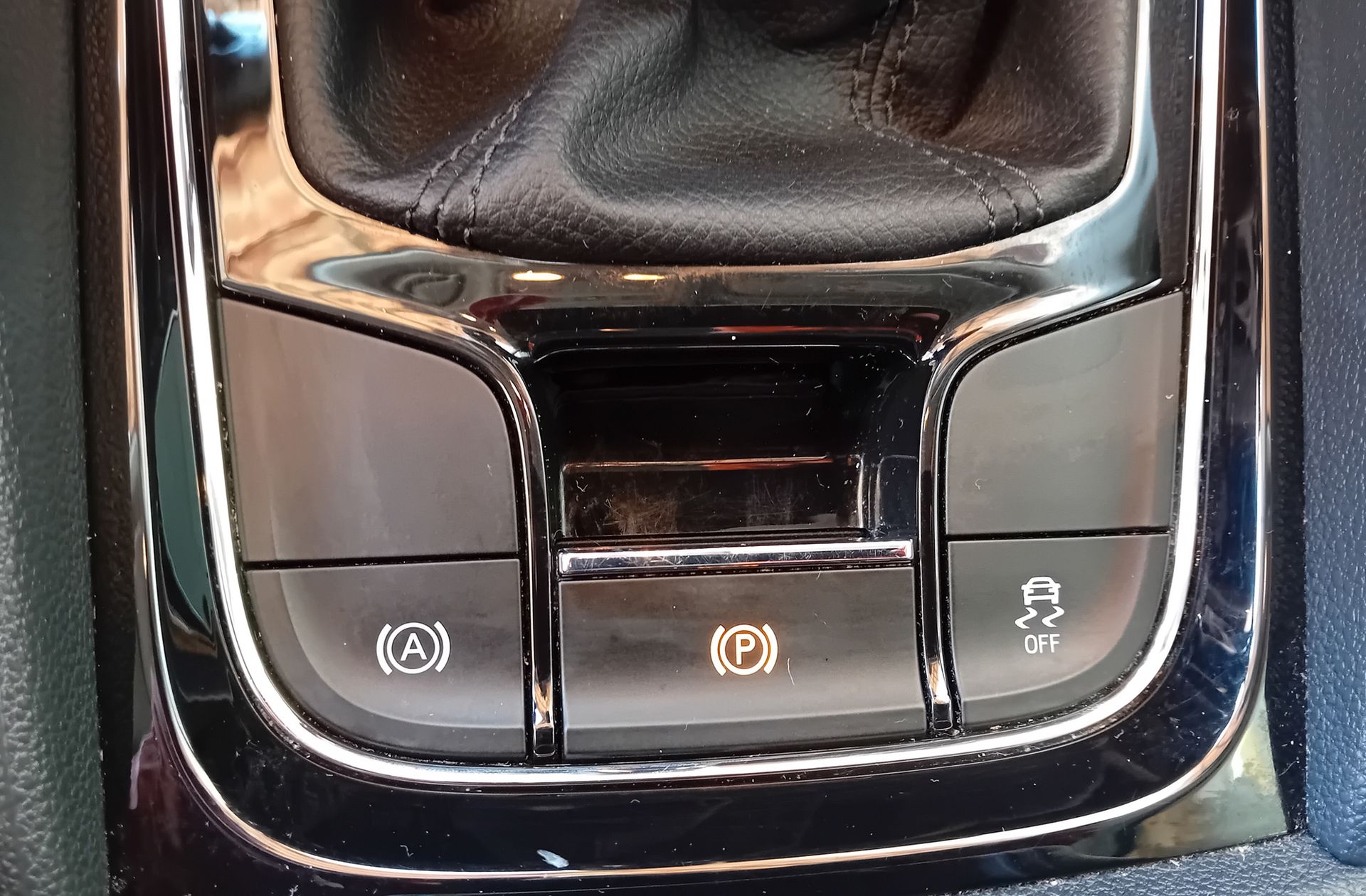 Škoda Karoq 1.0 TSI Like - foto 29