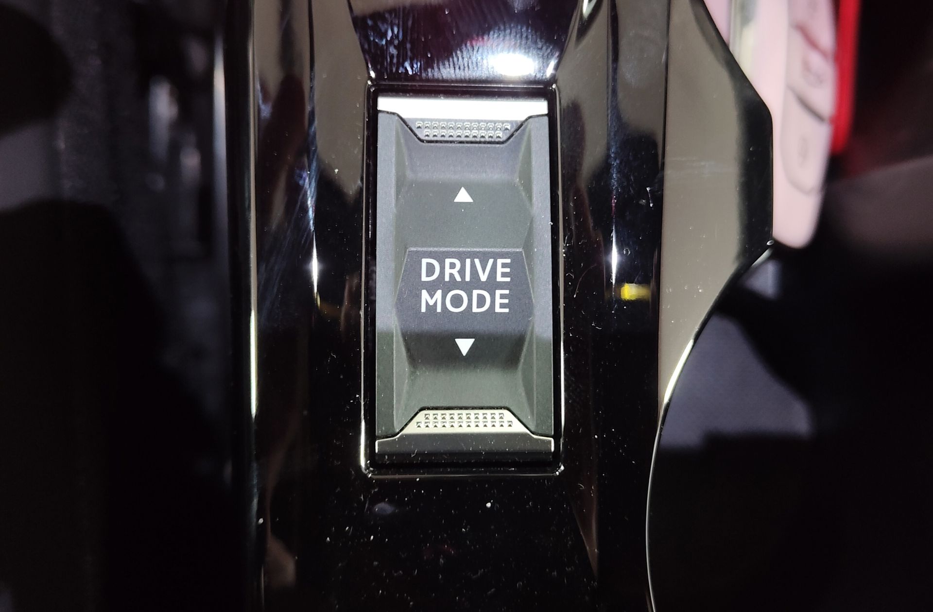 Peugeot 2008 PureTech 130 Allure Pack EAT8 - foto 10