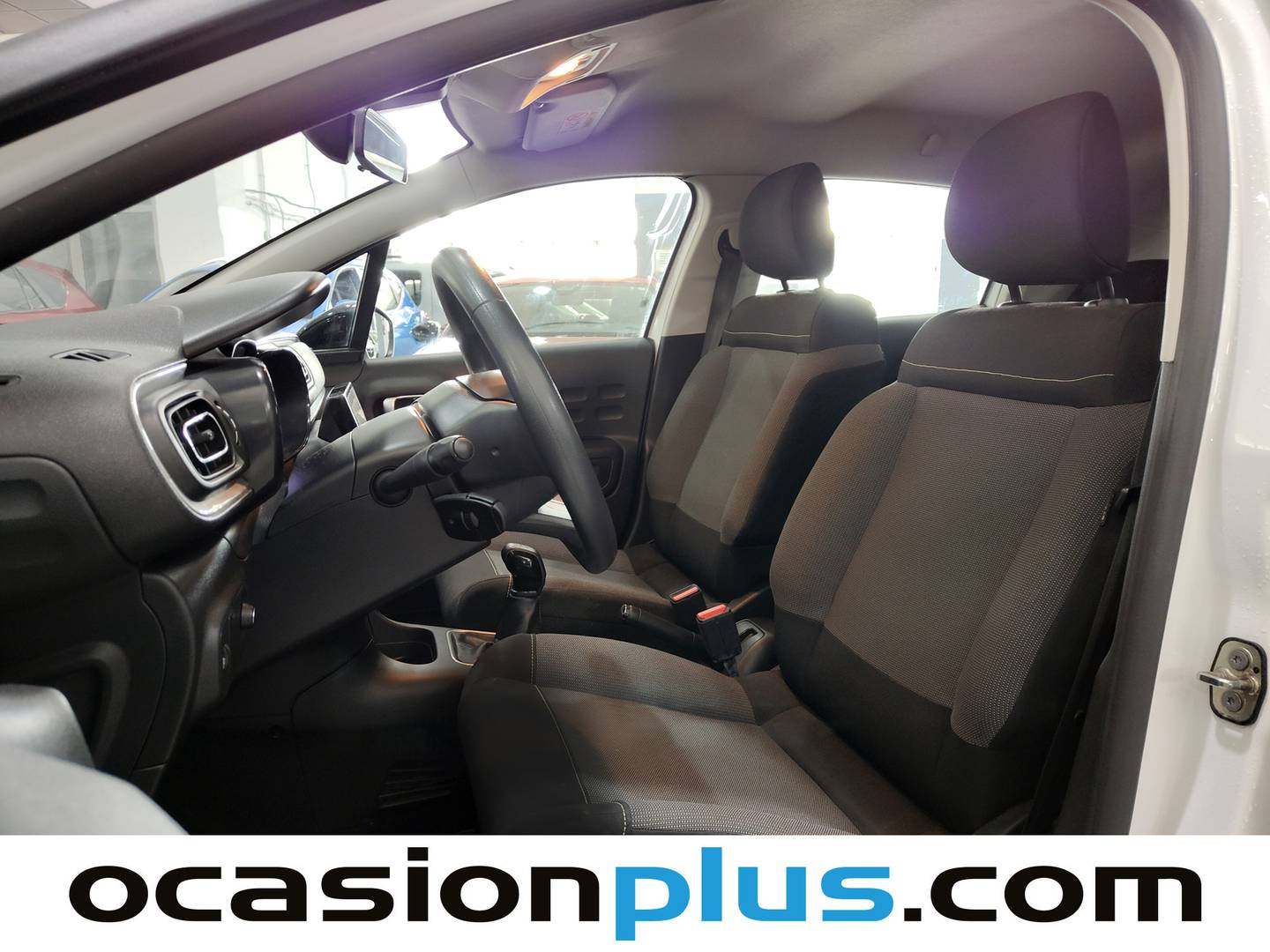 Foto asientos delanteros Citroën C3 Citroën C3 PureTech 82 C-Series (83 CV)
