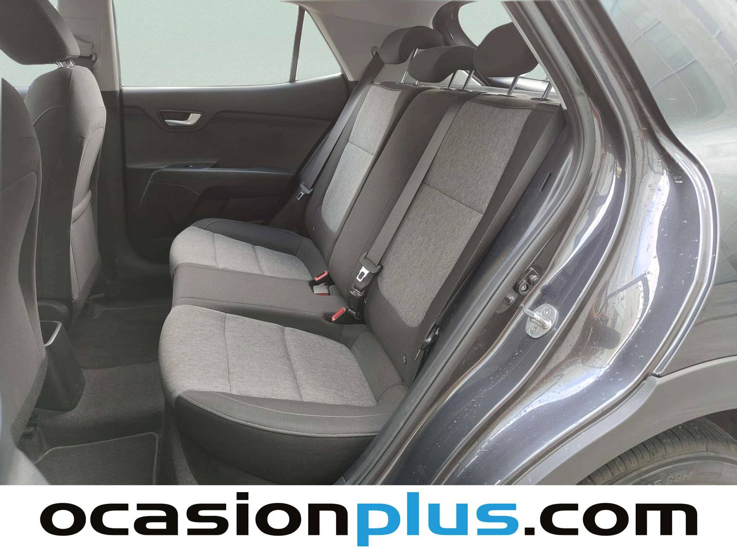 Foto asientos traseros KIA Stonic KIA Stonic 1.2 CVVT Concept Eco-Dynamic (84 CV)