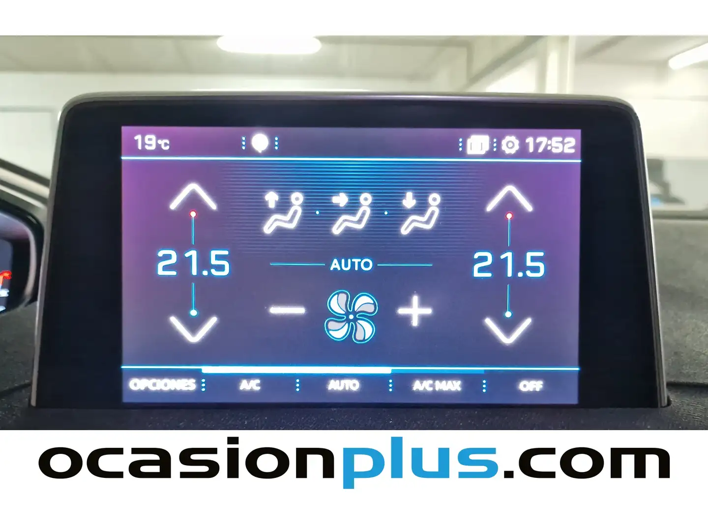 Foto Peugeot 3008 Peugeot 3008 BlueHDI 130 S&S GT Line EAT8 (130 CV)