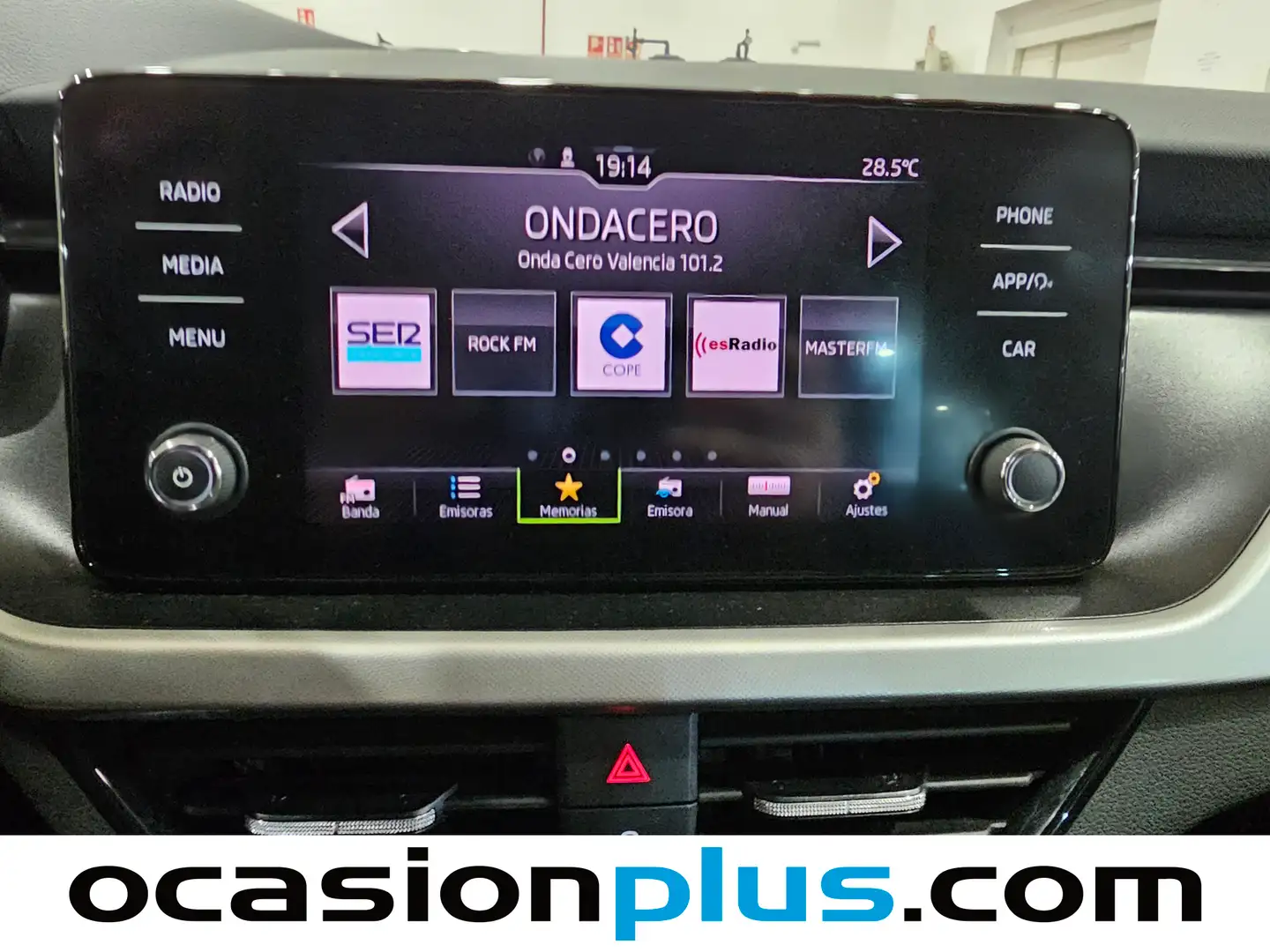 Foto Skoda Kamiq Skoda Kamiq 1.0 TSI Emotion DSG (110 CV)