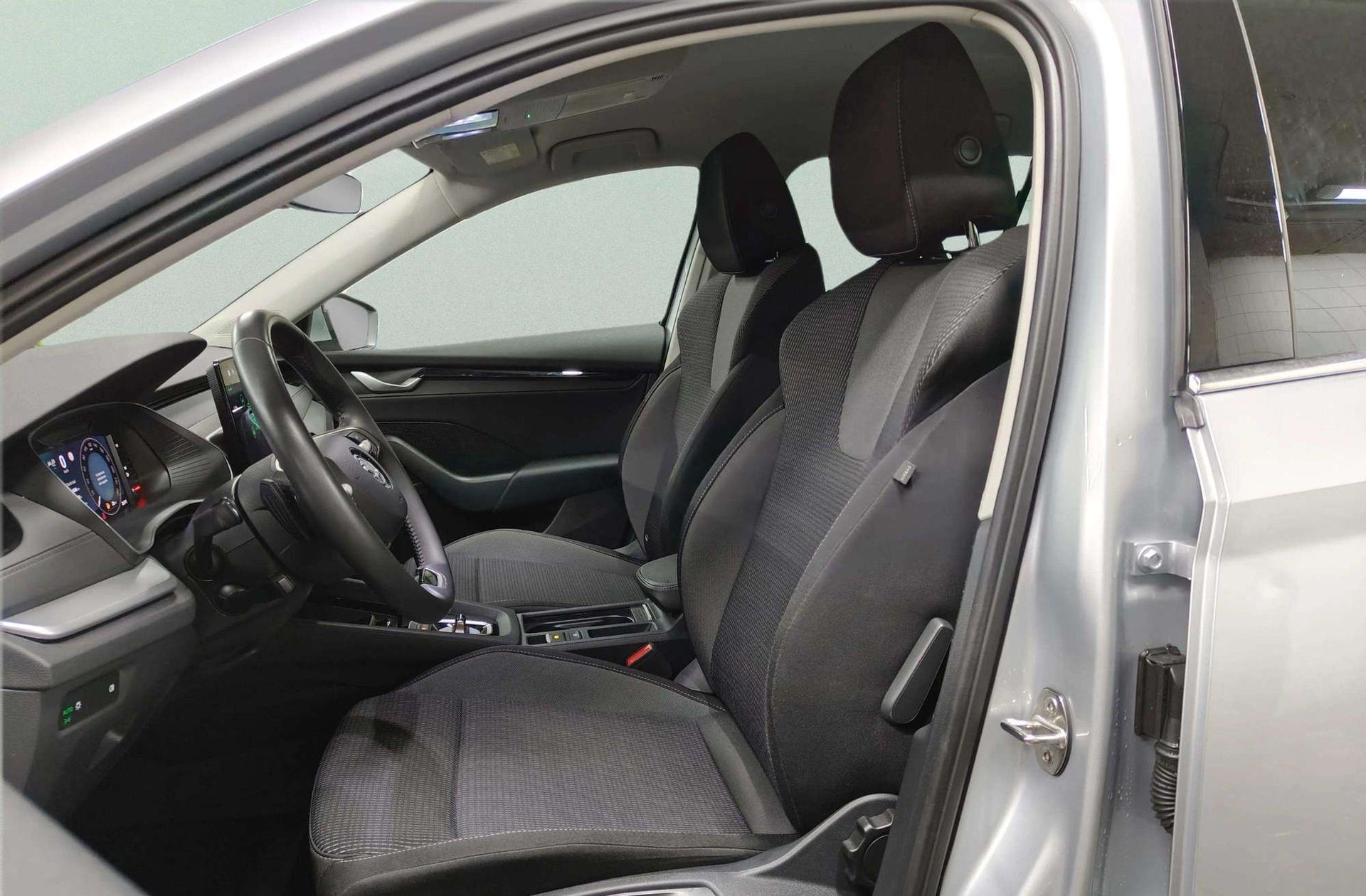 Škoda Octavia Combi 1.5 TSI m-HEV Selection DSG - foto 11