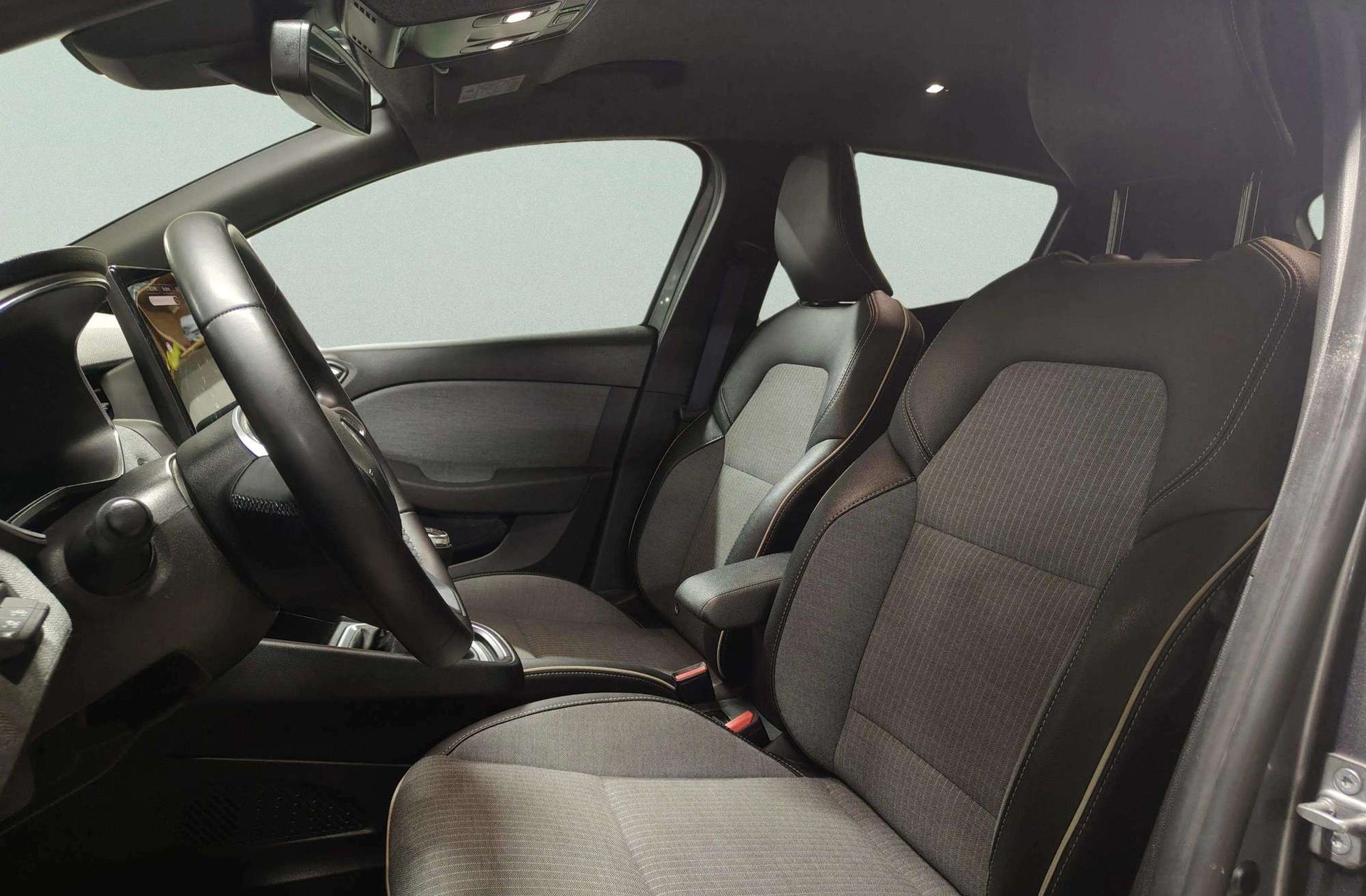 Renault Clio Techno TCe - foto 12