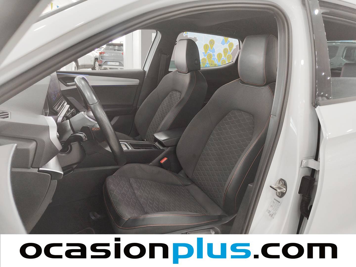 Foto asientos delanteros Seat León Seat León 2.0 TDI S&S FR DSG (150 CV)