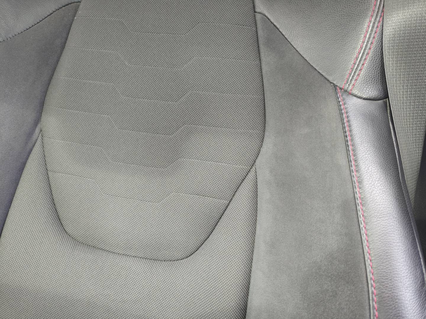 Foto Toyota Corolla Toyota Corolla 180H Advance E-CVT (180 CV)