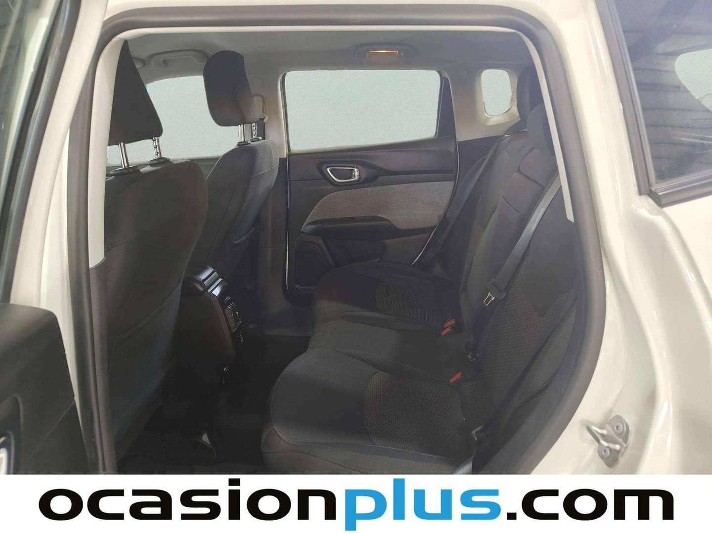 Foto asientos traseros Jeep Compass Jeep Compass 1.3 Gse T4 Longitude FWD MT (130 CV)