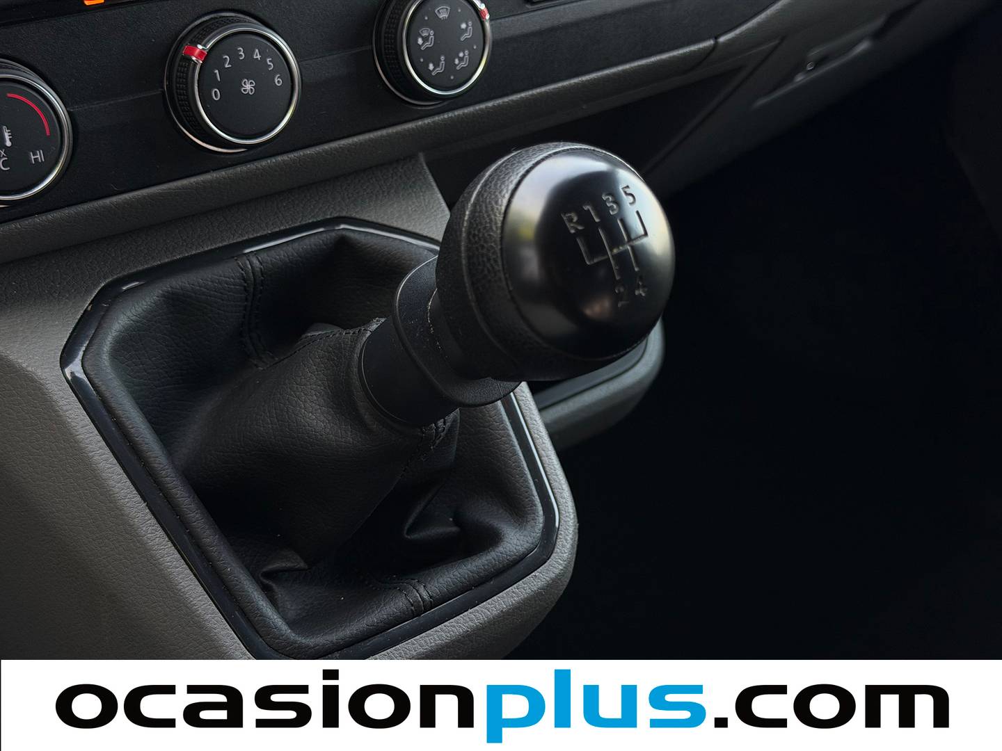 Volkswagen Transporter Volkswagen Transporter Mixto Batalla Corta TN 2.0 TDI BMT  (110 CV) Semi-camperizada 4 plazas de segunda mano