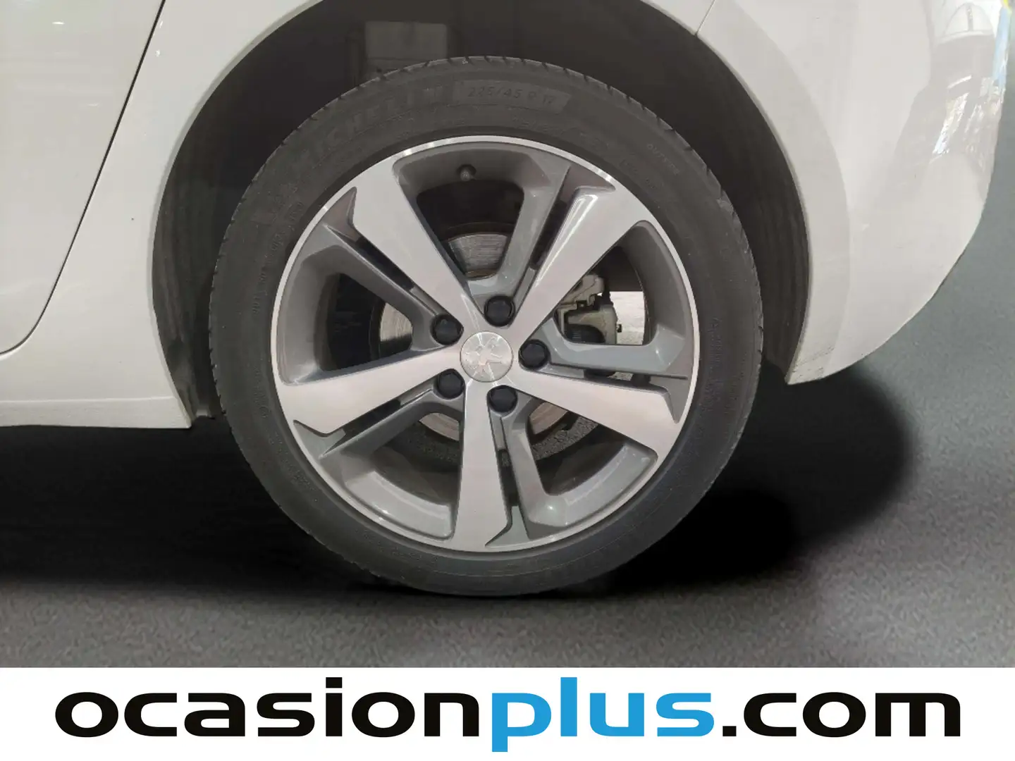 Foto Peugeot 308 Peugeot 308 BlueHDi 130 Allure (130 CV)