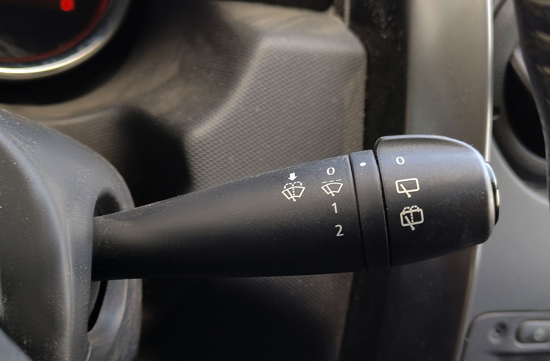 Dacia Duster Laureate TCe 4x2 - foto 27