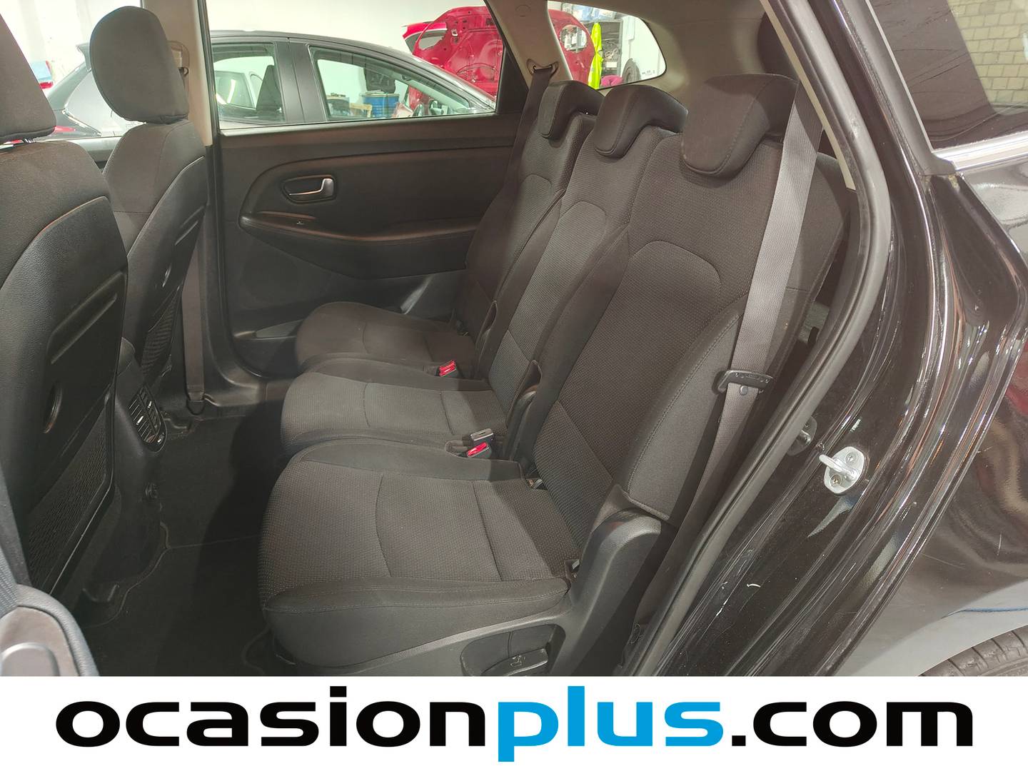 Foto asientos traseros KIA Carens KIA Carens 1.6 GDi UEFA Euro 2016 Eco-Dynamics  (135 CV)