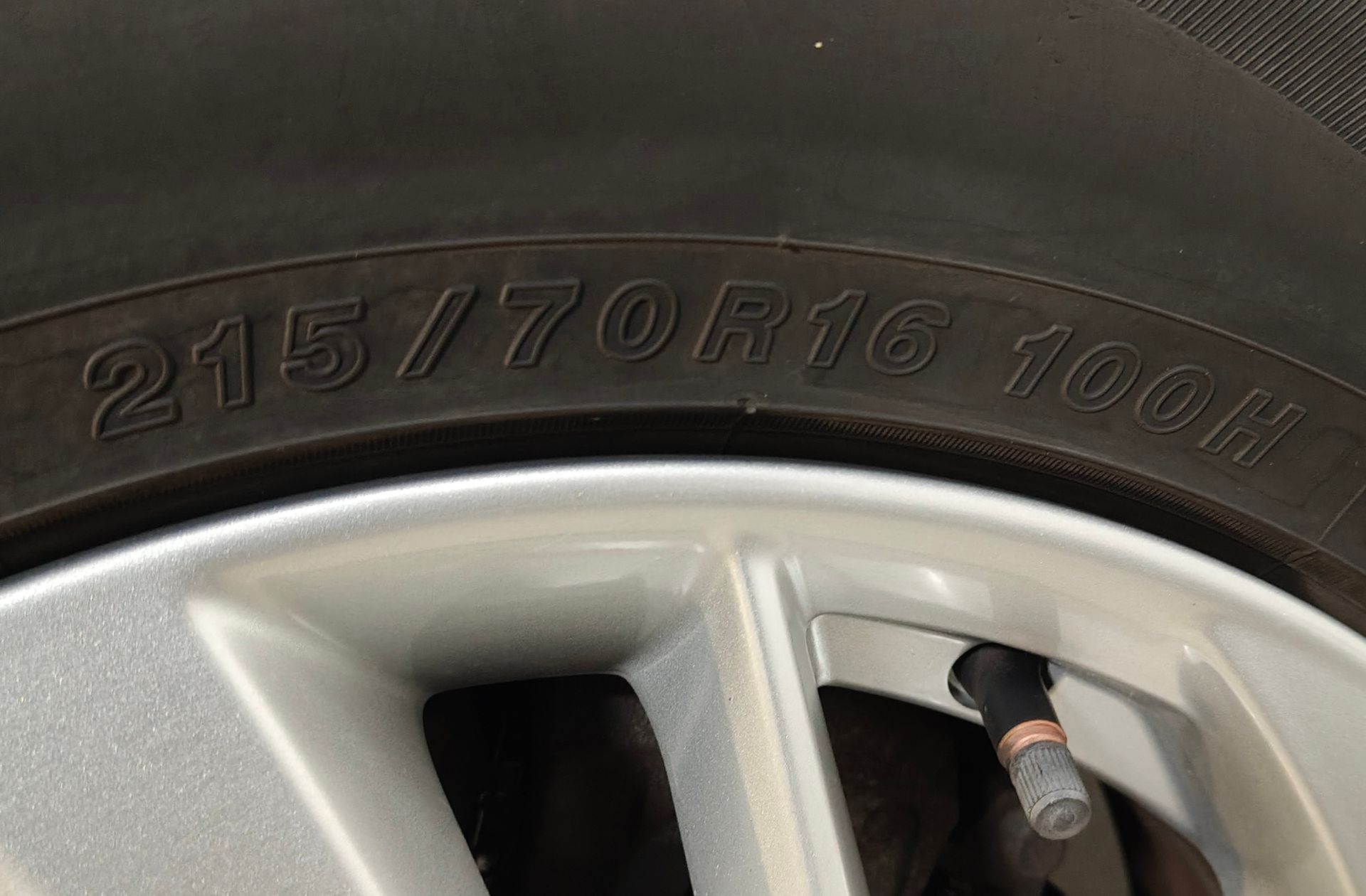 Hyundai Tucson 1.6 GDI SLE 4x2 - foto 35