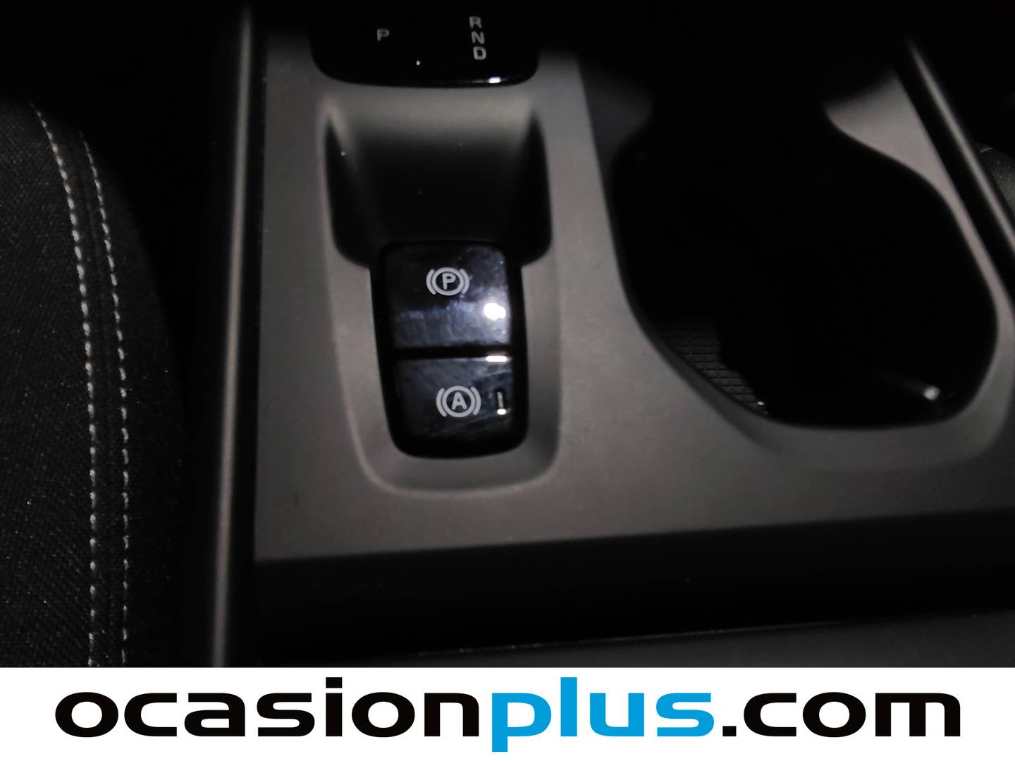 Foto Volvo XC40 Volvo XC40 B3 G Momentum Pro Auto (163 CV)