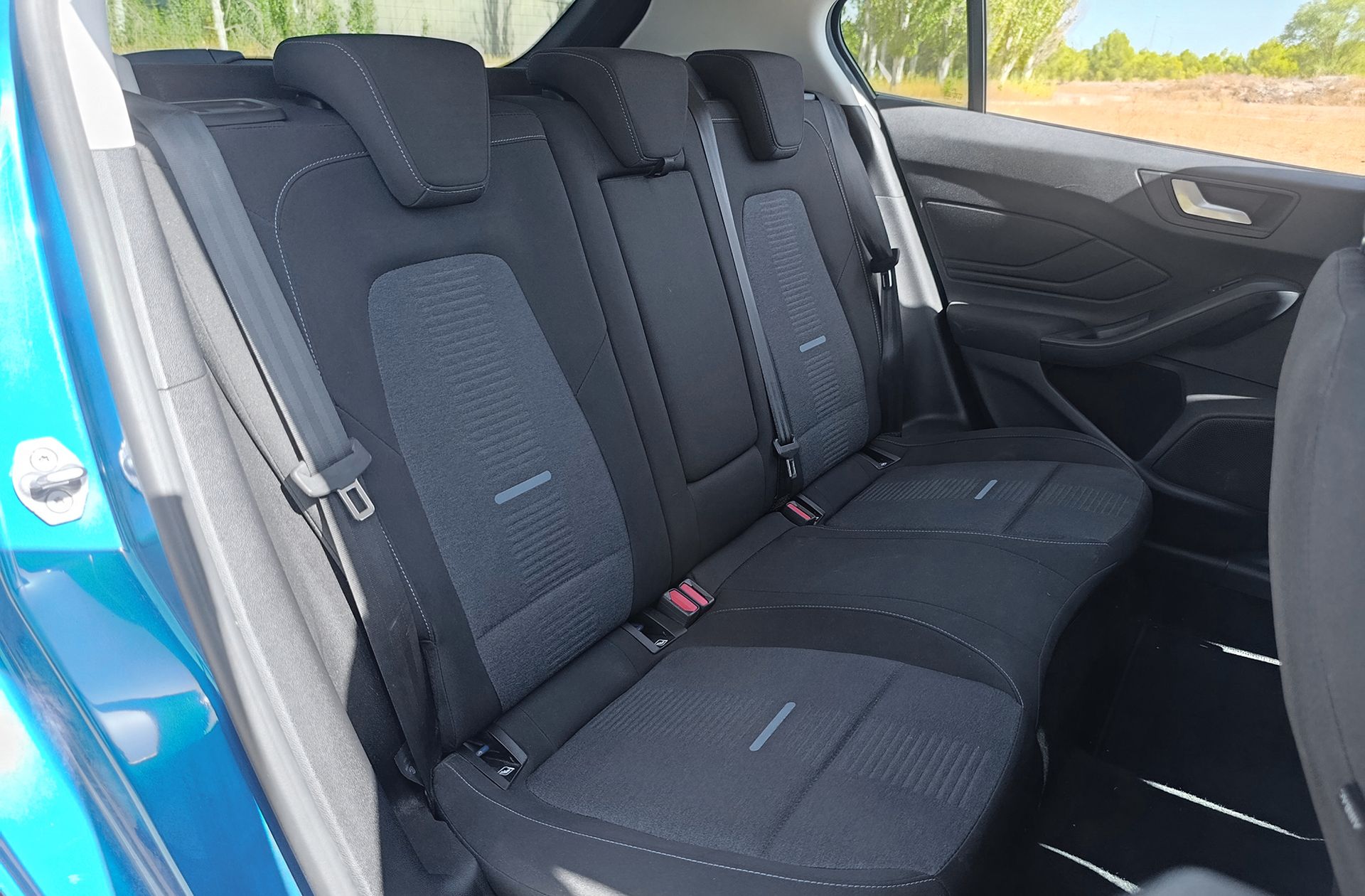 Ford Focus 1.0 EcoBoost MHEV Active - foto 17