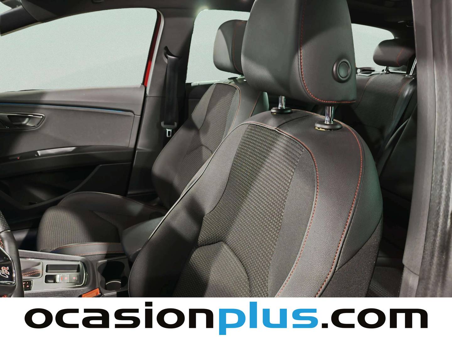 Equipamiento del Seat León ST Seat León ST 1.5 EcoTSI S&S FR Fast Edition DSG (150 CV)