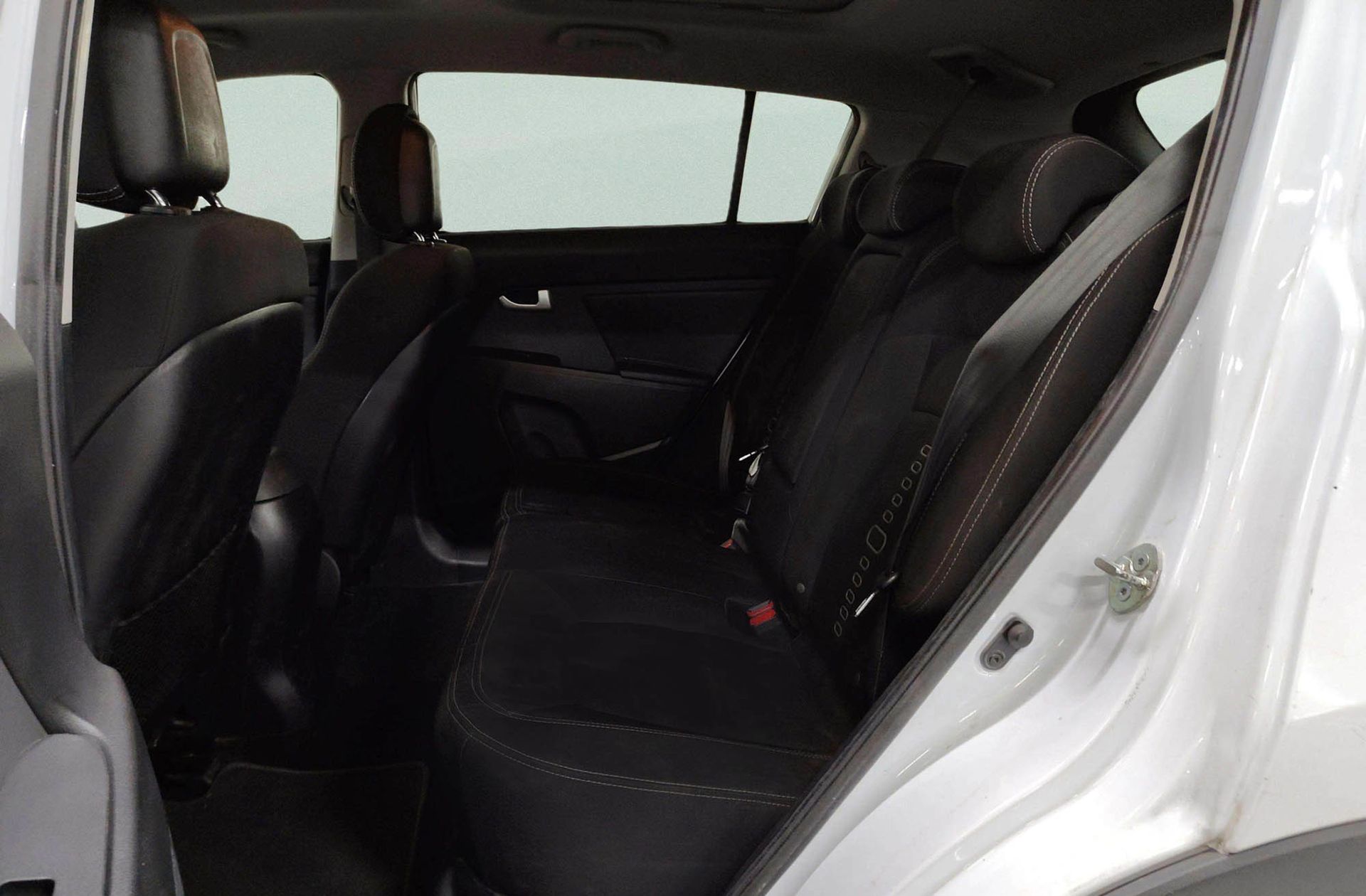 Kia Sportage 1.7 CRDi VGT Drive 4x2 - foto 12