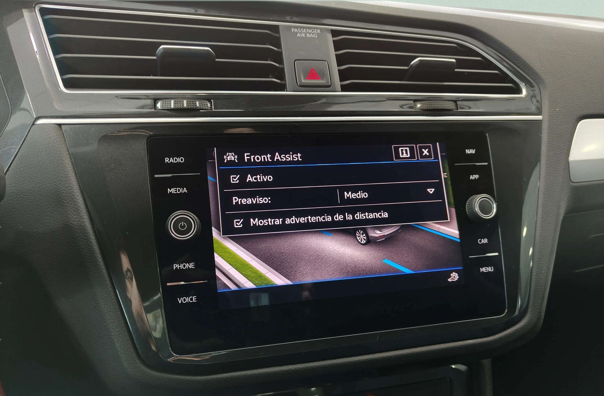 Volkswagen Tiguan 2.0 TDI - foto 12