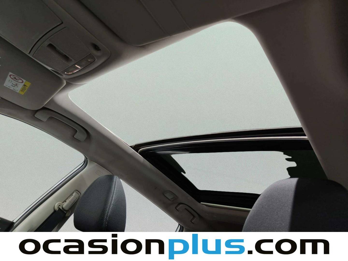 Equipamiento del Nissan X-TRAIL Nissan X-Trail dCi 130 N-Connecta (130 CV) 7 Plazas
