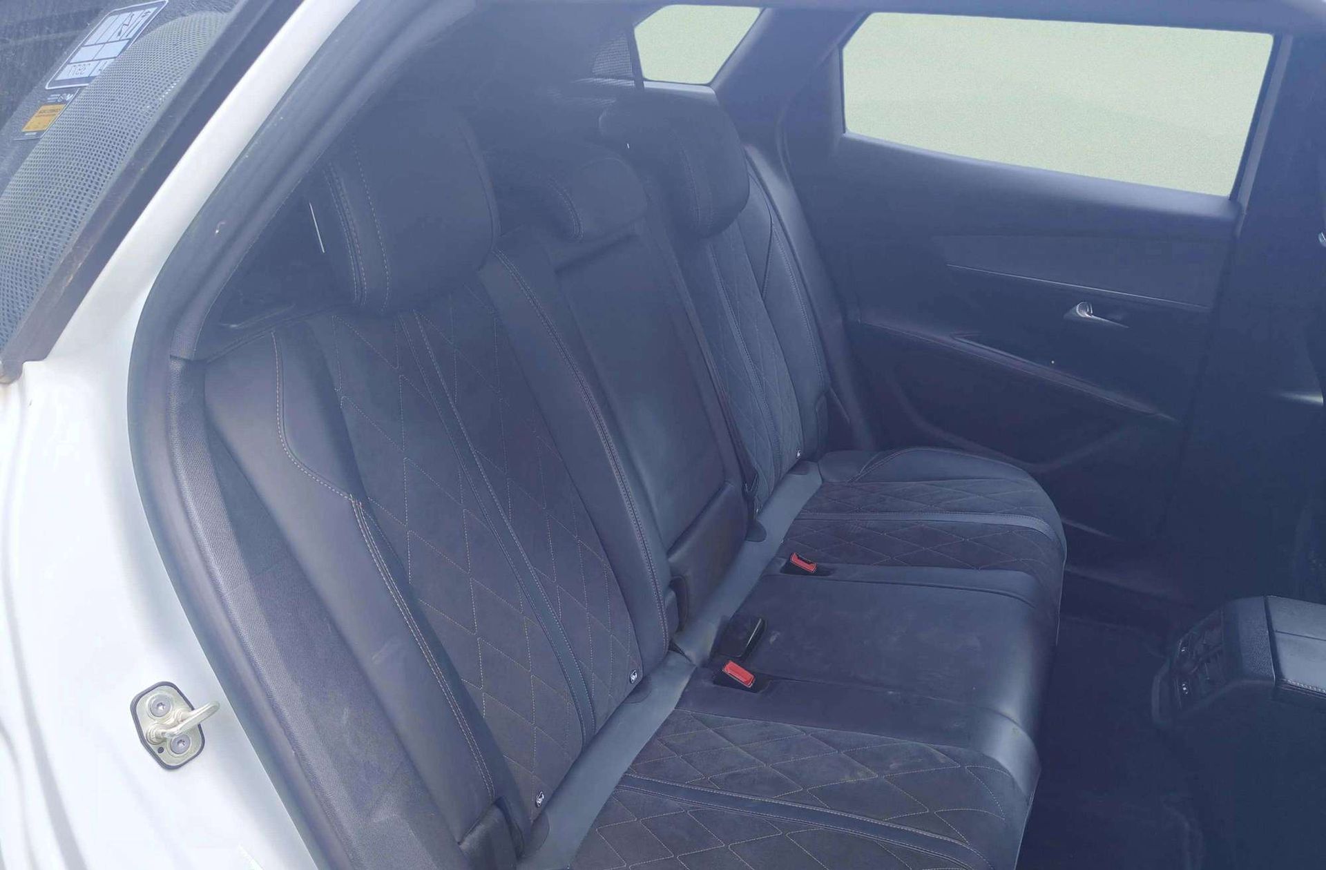 Peugeot 3008 2.0 BlueHDi GT - foto 20