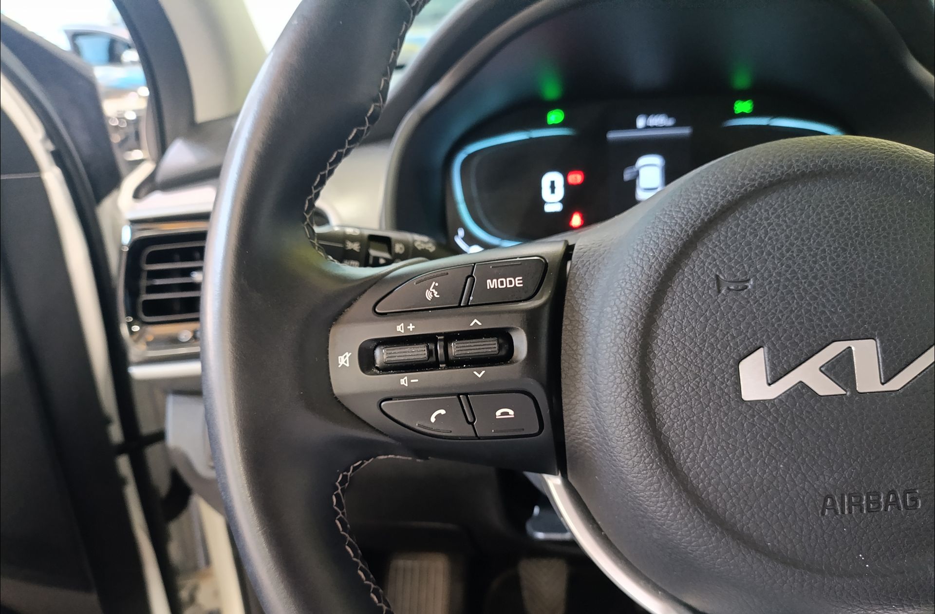 Kia Stonic 1.0 T-GDi MHEV Drive - foto 24