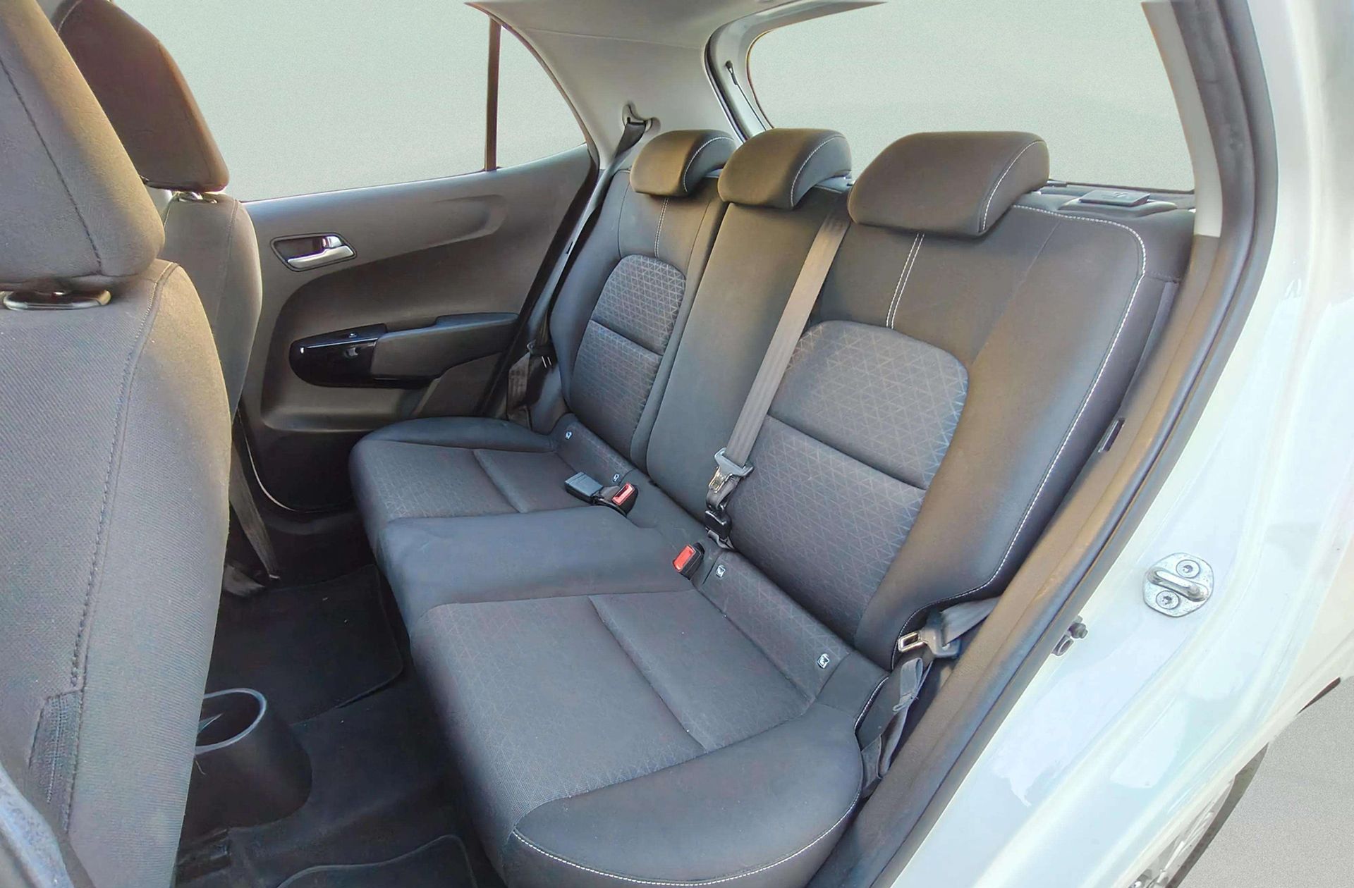 Kia Picanto 1.0 DPi Concept Pack Comfort - foto 9