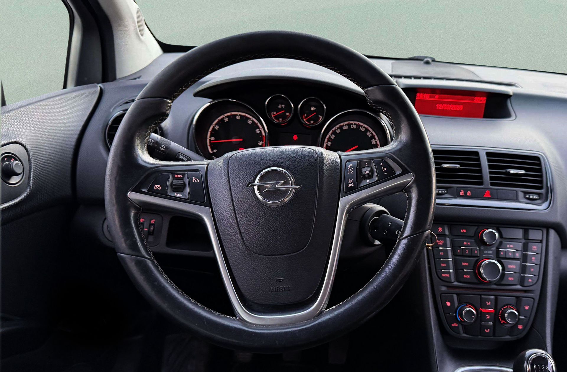 Opel Meriva 1.4 GLP Selective - foto 17