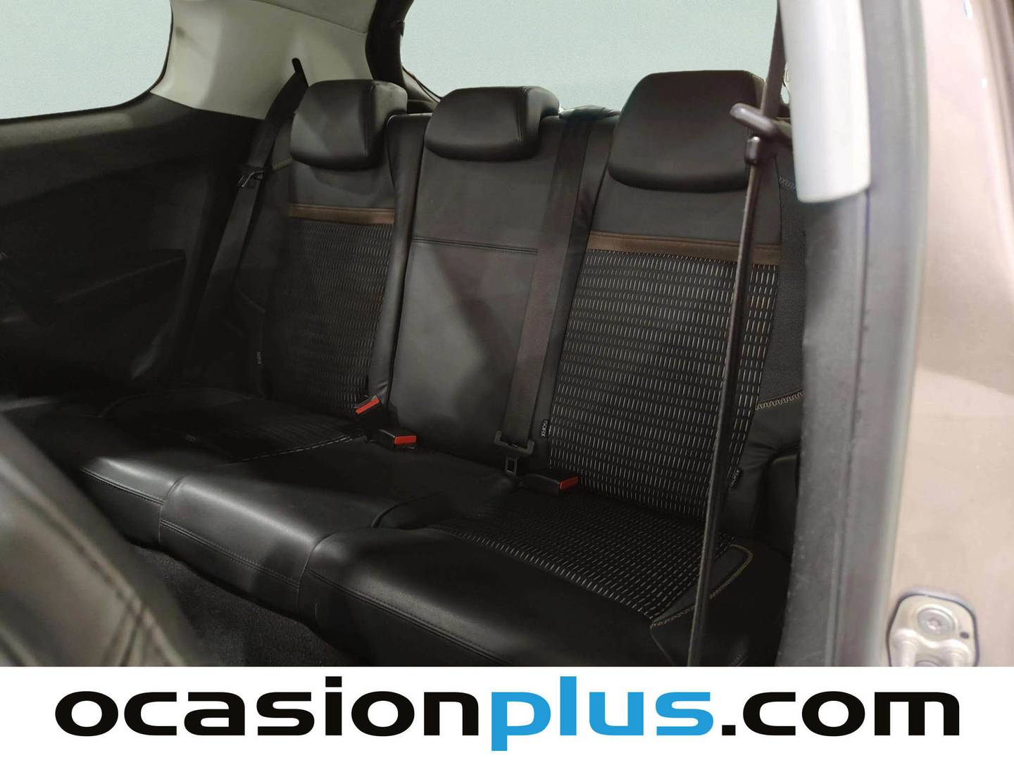 Foto asientos traseros Peugeot 208 Peugeot 208 1.6 e-HDi Active (92 CV)