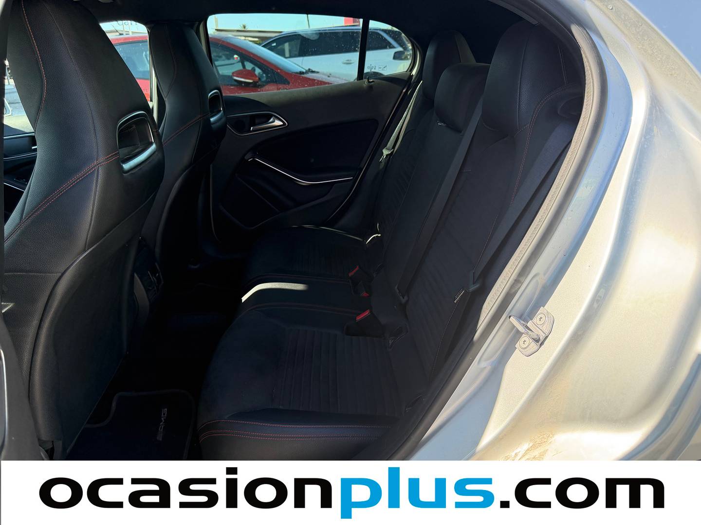 Foto asientos traseros Mercedes GLA Mercedes GLA 180 (122 CV) Pack AMG