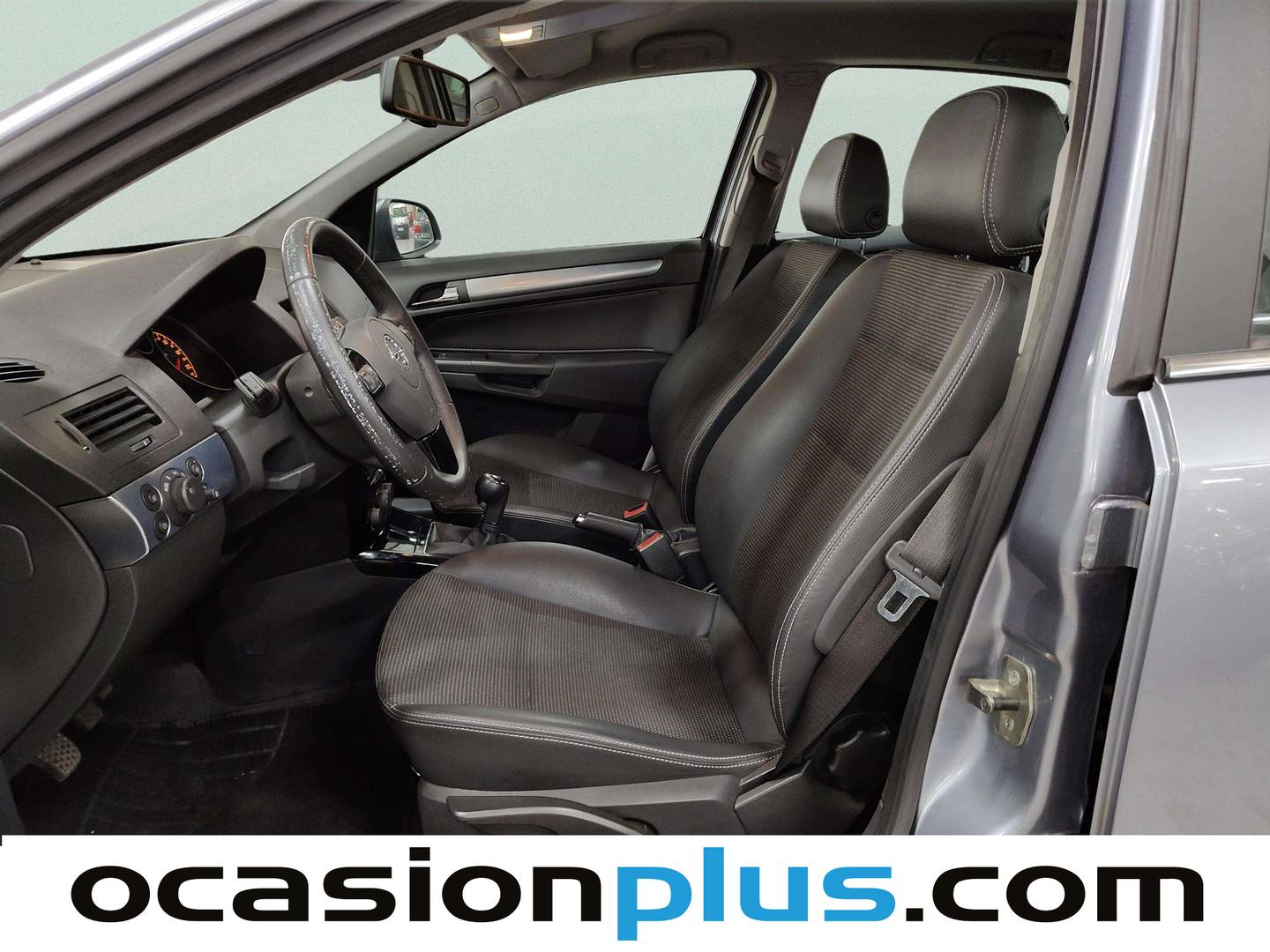 Foto asientos delanteros Opel Astra Opel Astra 1.7 CDTI Edition (110 CV)