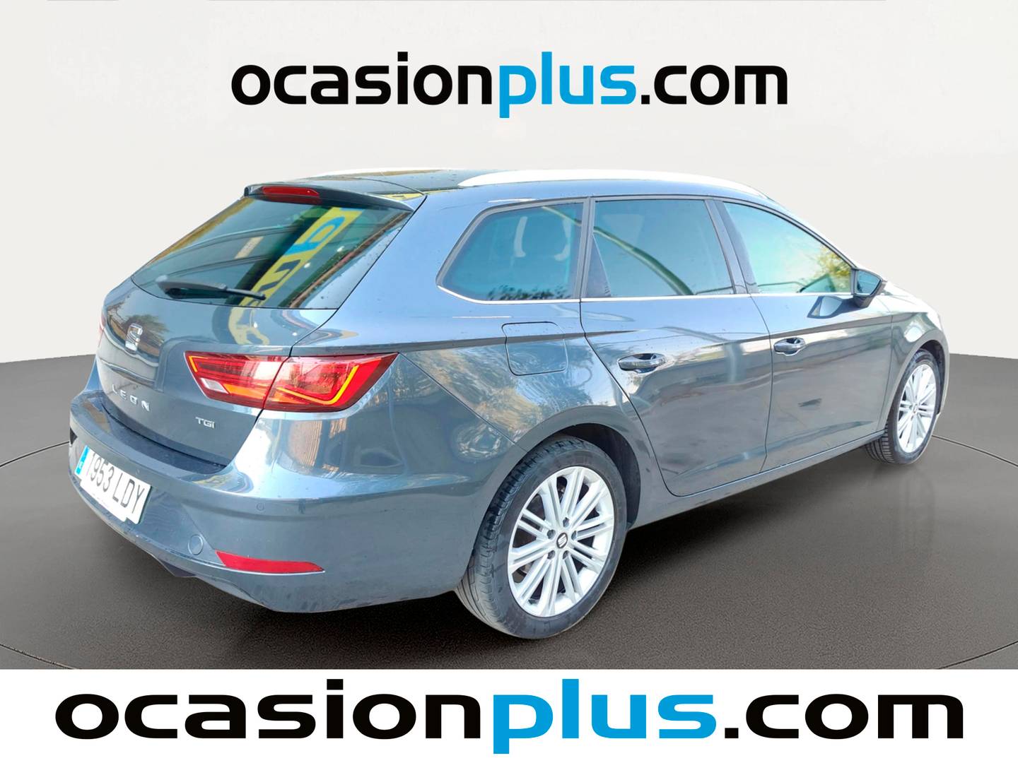 Foto trasera Seat León Seat León ST 1.5 TGI GNC Xcellence Edition Plus DSG7 (130 CV) izquierda