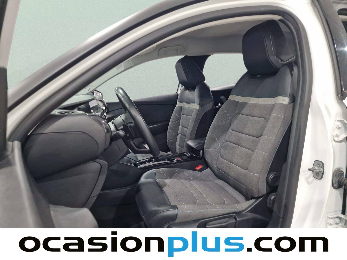 Foto asientos delanteros Citroën C4 Citroën C4 BlueHDi 130 S&S Feel Pack EAT8 (130 CV)
