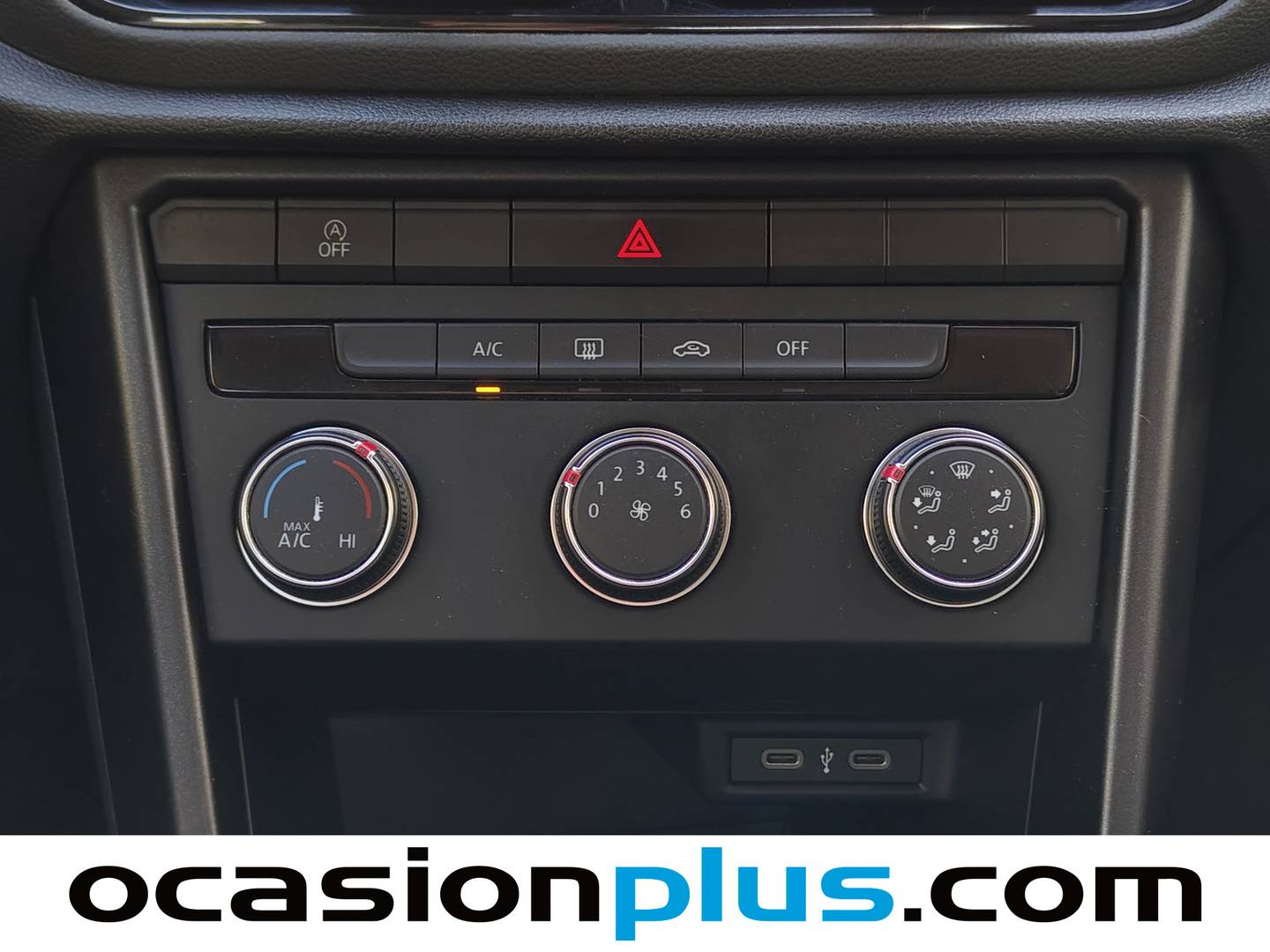 Foto Volkswagen T-Roc Volkswagen T-Roc 1.0 TSI  (110 CV)