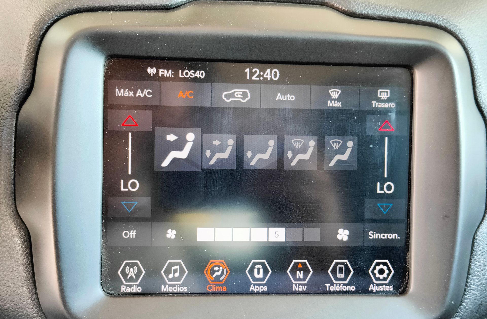 Jeep Renegade 1.6 MultiJet Limited 4x2 - foto 30