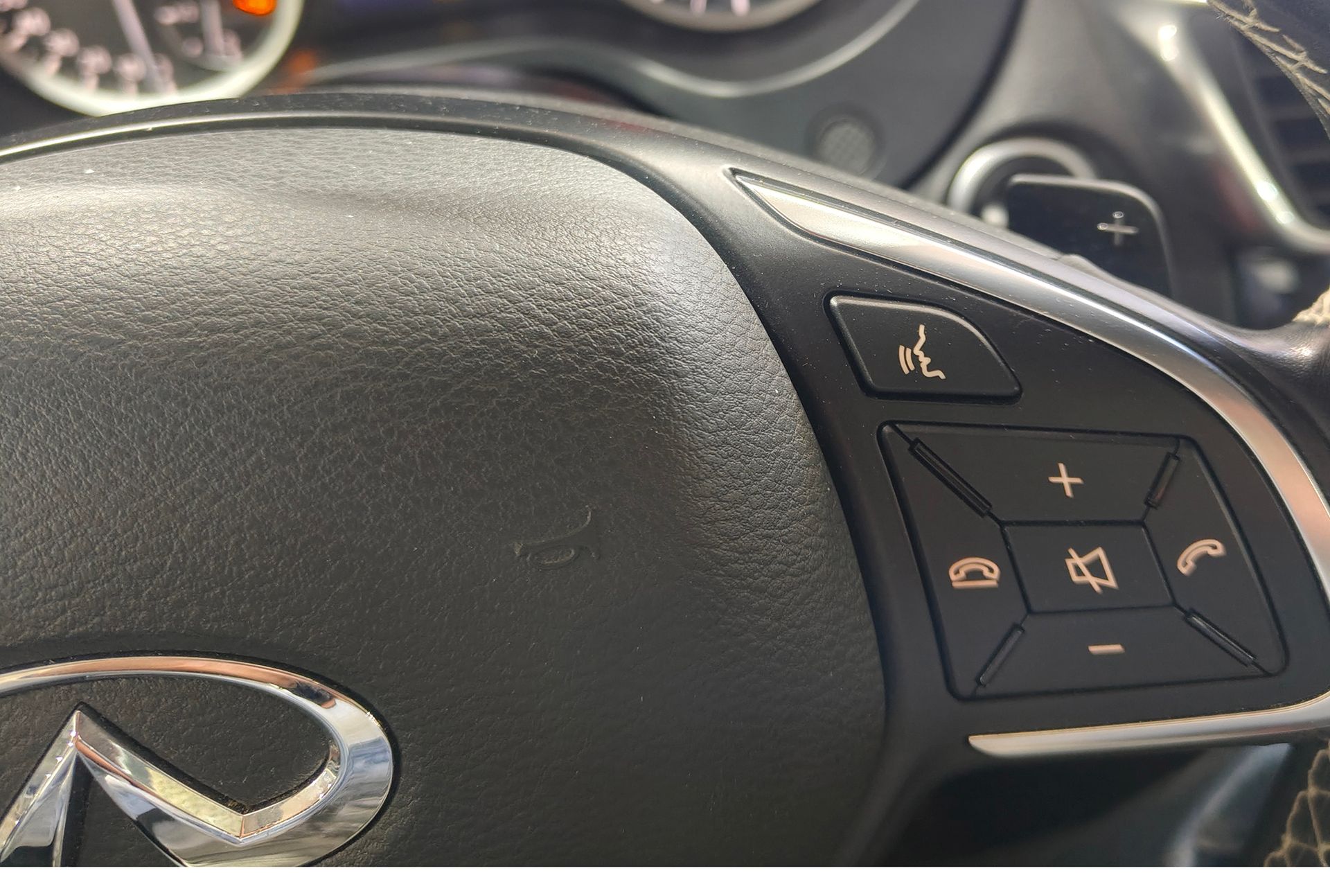 Infiniti Q30 1.6 TC Premium 7DCT - foto 24