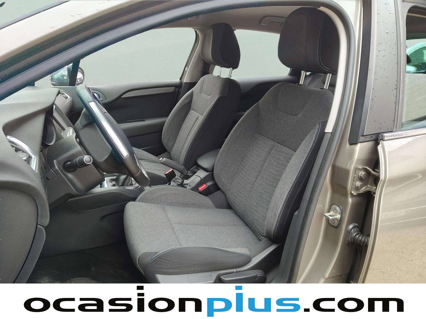 Foto asientos delanteros Citroën C4 Citroën C4 PureTech 130 S&S Feel Edition (130 CV)
