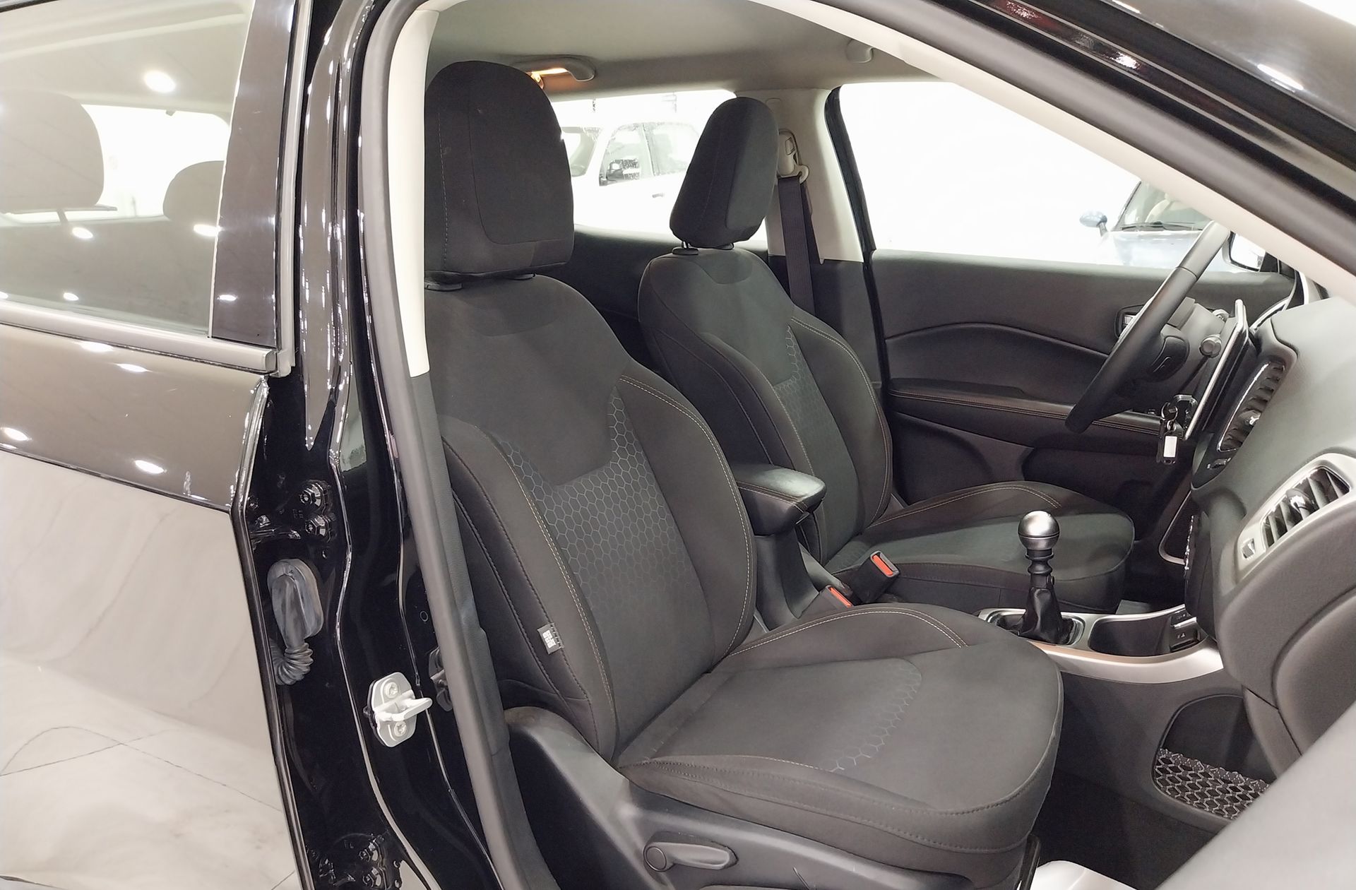Jeep Compass 1.4 MultiAir Sport 4x2 - foto 14