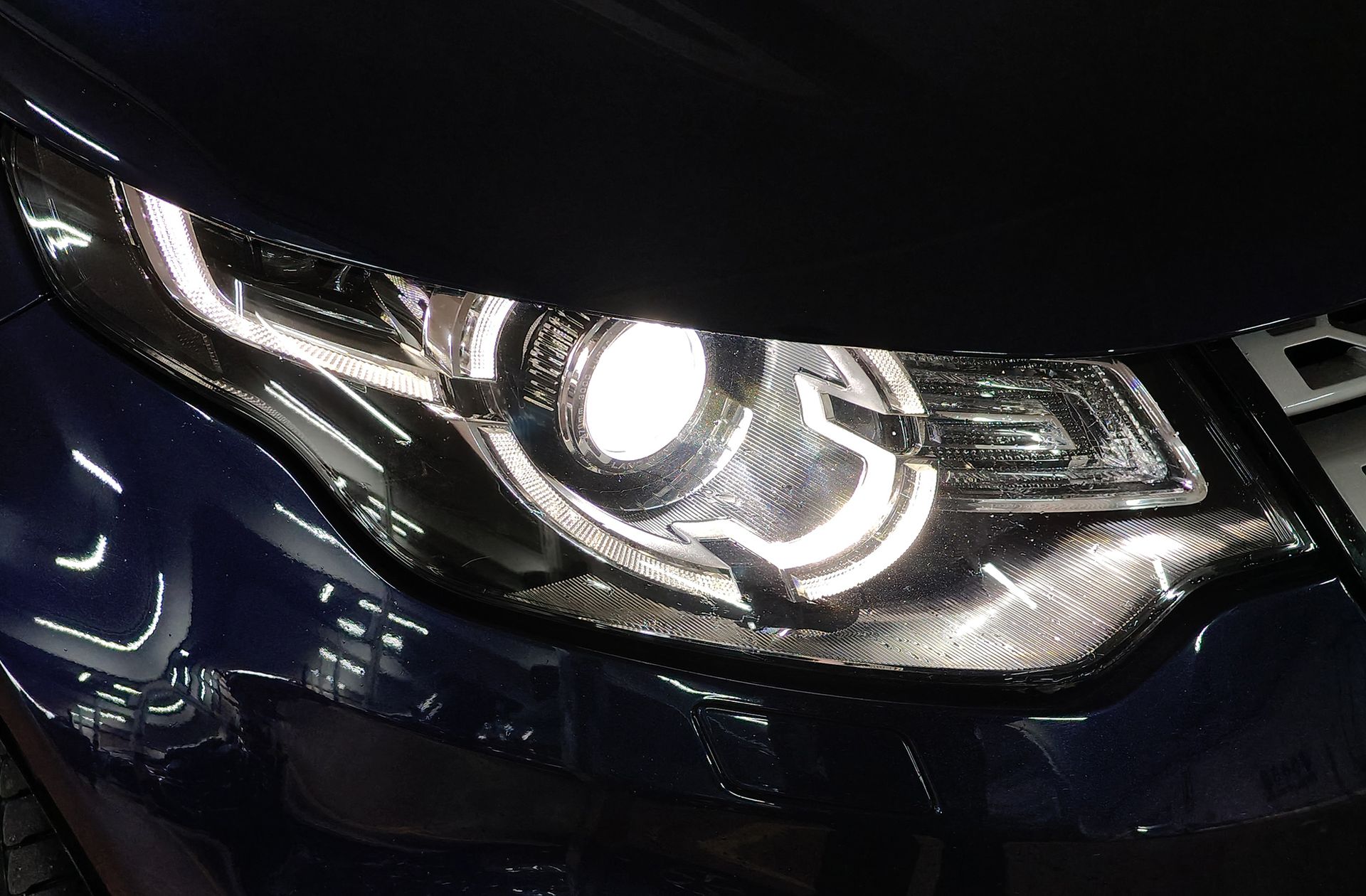 Land Rover Discovery Sport 2.0L TD4 HSE 4x4 - foto 14