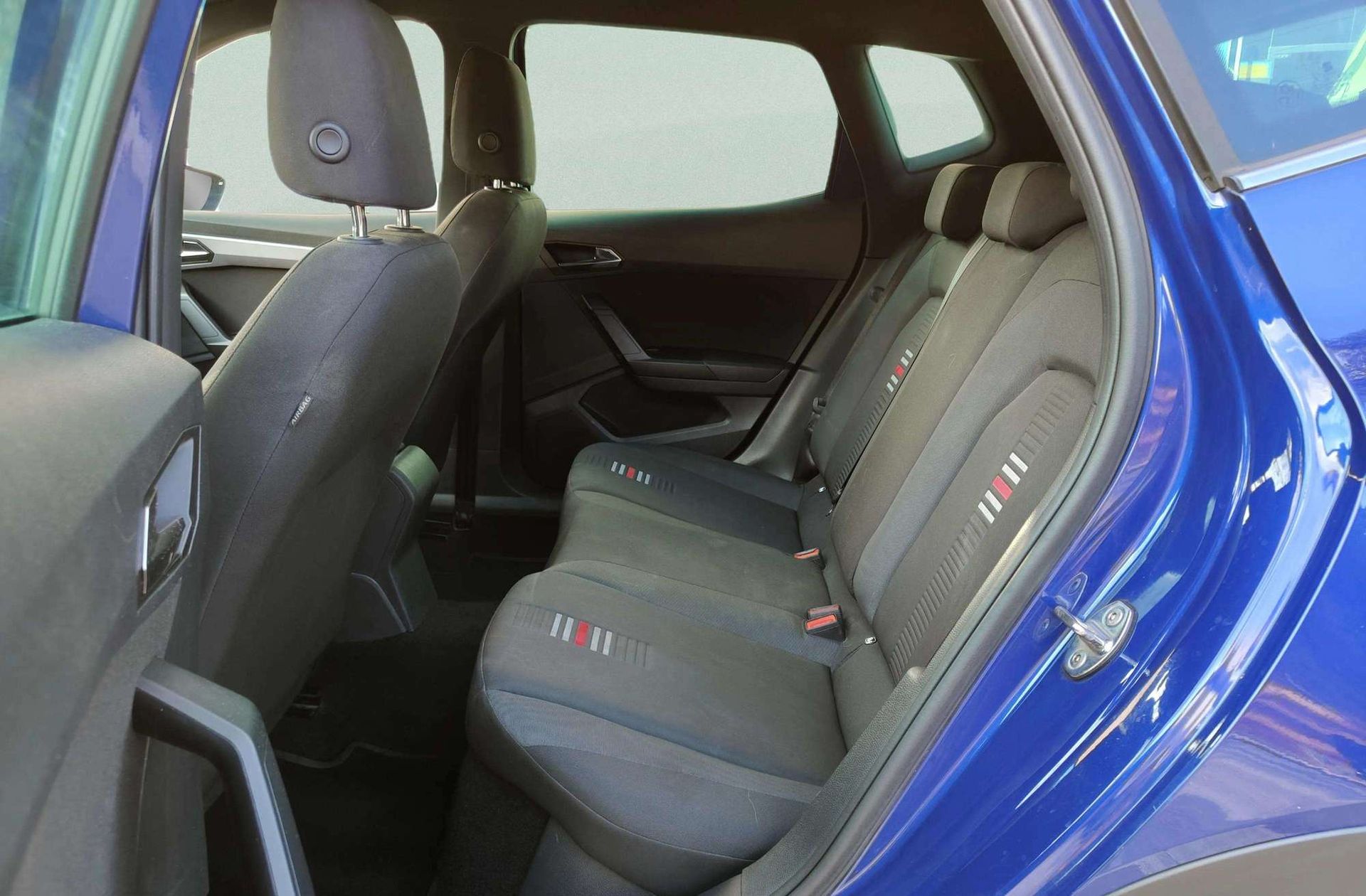 SEAT Arona 1.0 TSI Ecomotive FR DSG - foto 15