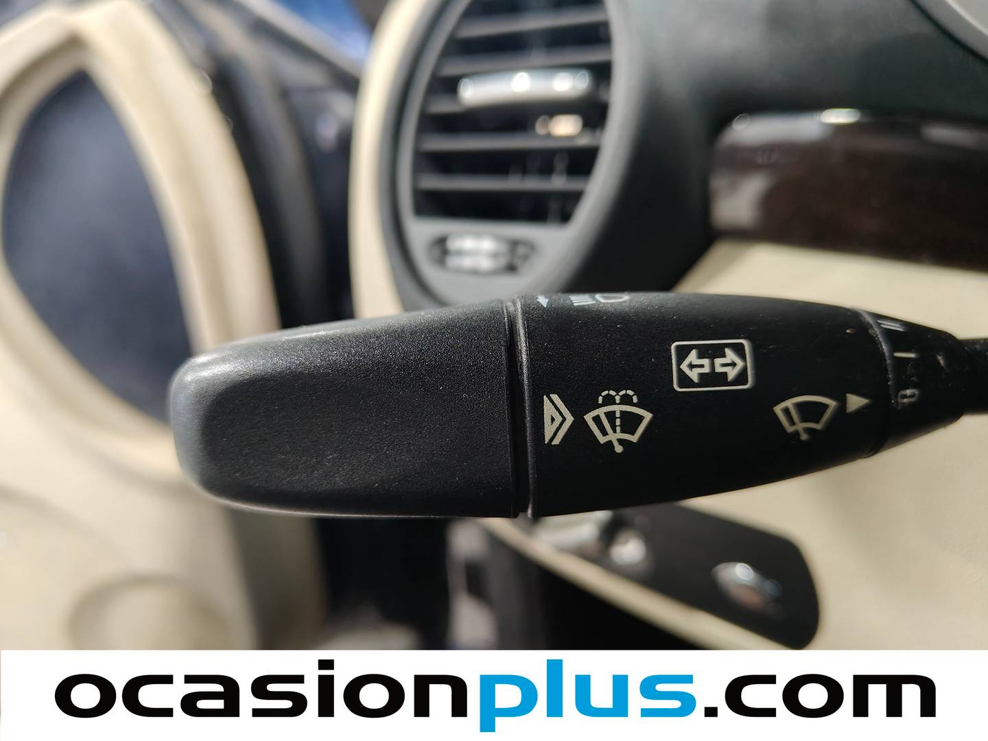 Equipamiento del Mercedes Clase SLK Mercedes Clase SLK 280 (231 CV)