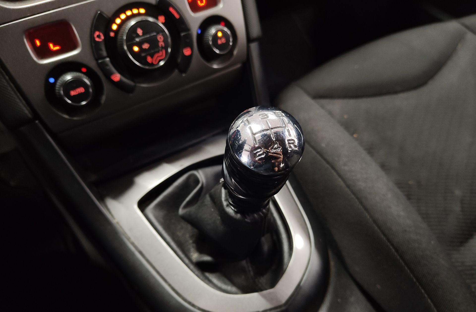 Peugeot 308 1.6 HDi Confort - foto 5